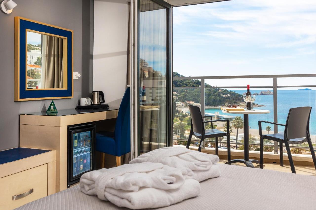 Camera Singola con Balcone e Vista Mare